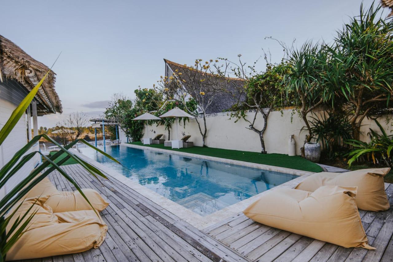 Villa Waru นูซาเลมโบงัน ภายนอก รูปภาพ