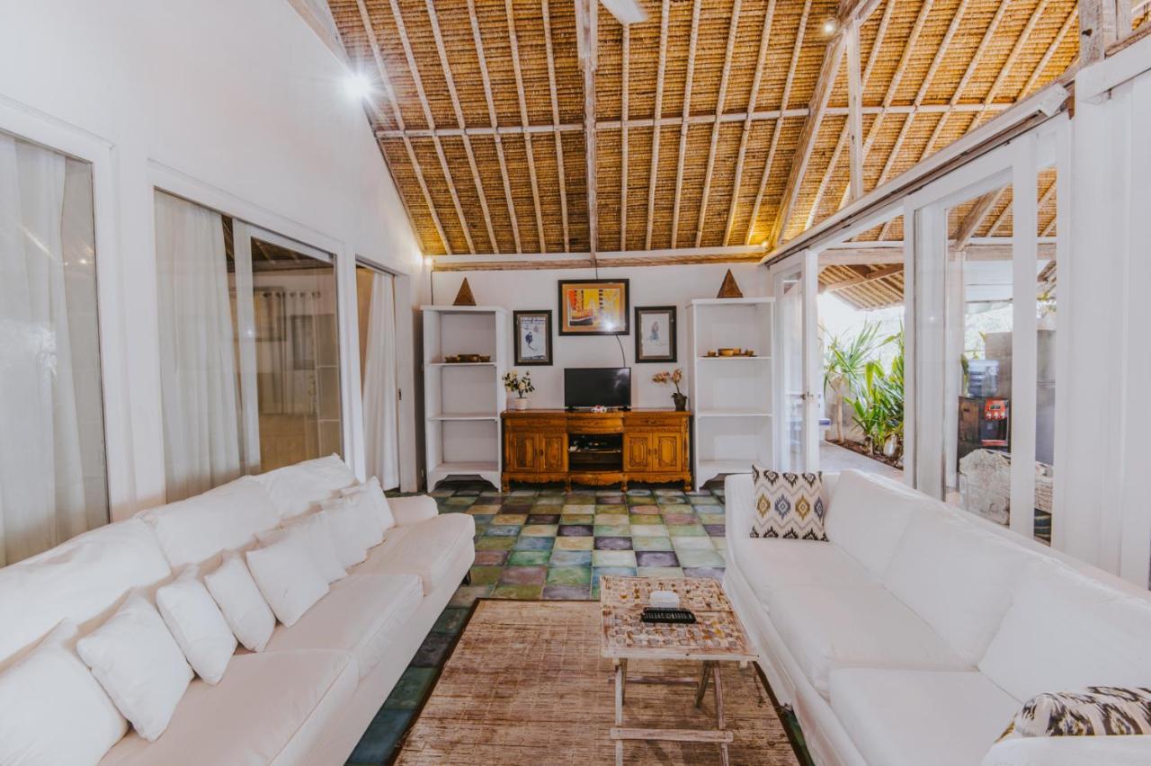 Villa Waru นูซาเลมโบงัน ภายนอก รูปภาพ