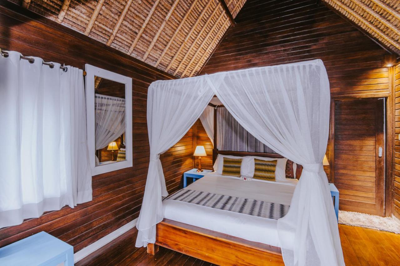 Villa Waru นูซาเลมโบงัน ภายนอก รูปภาพ