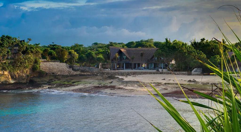 Villa Waru นูซาเลมโบงัน ภายนอก รูปภาพ